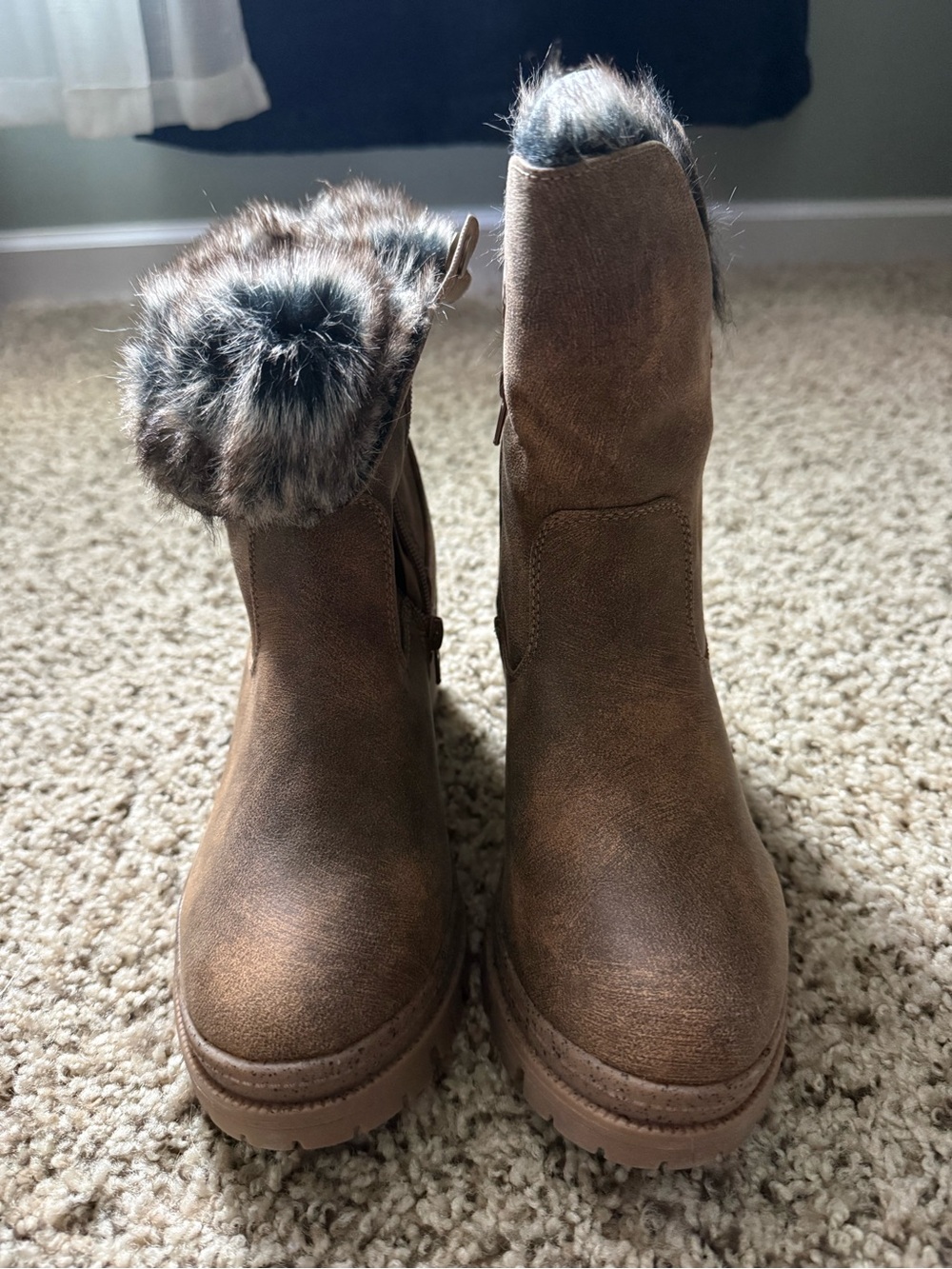 Women’s Faux Fur Trim Brown Suede Ankle Boots - Picture 2 of 6